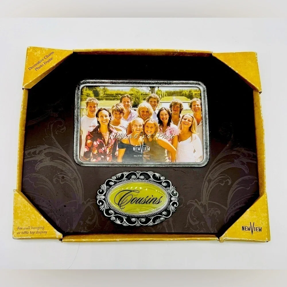 Cousins 6x4 wooden picture frame NEW